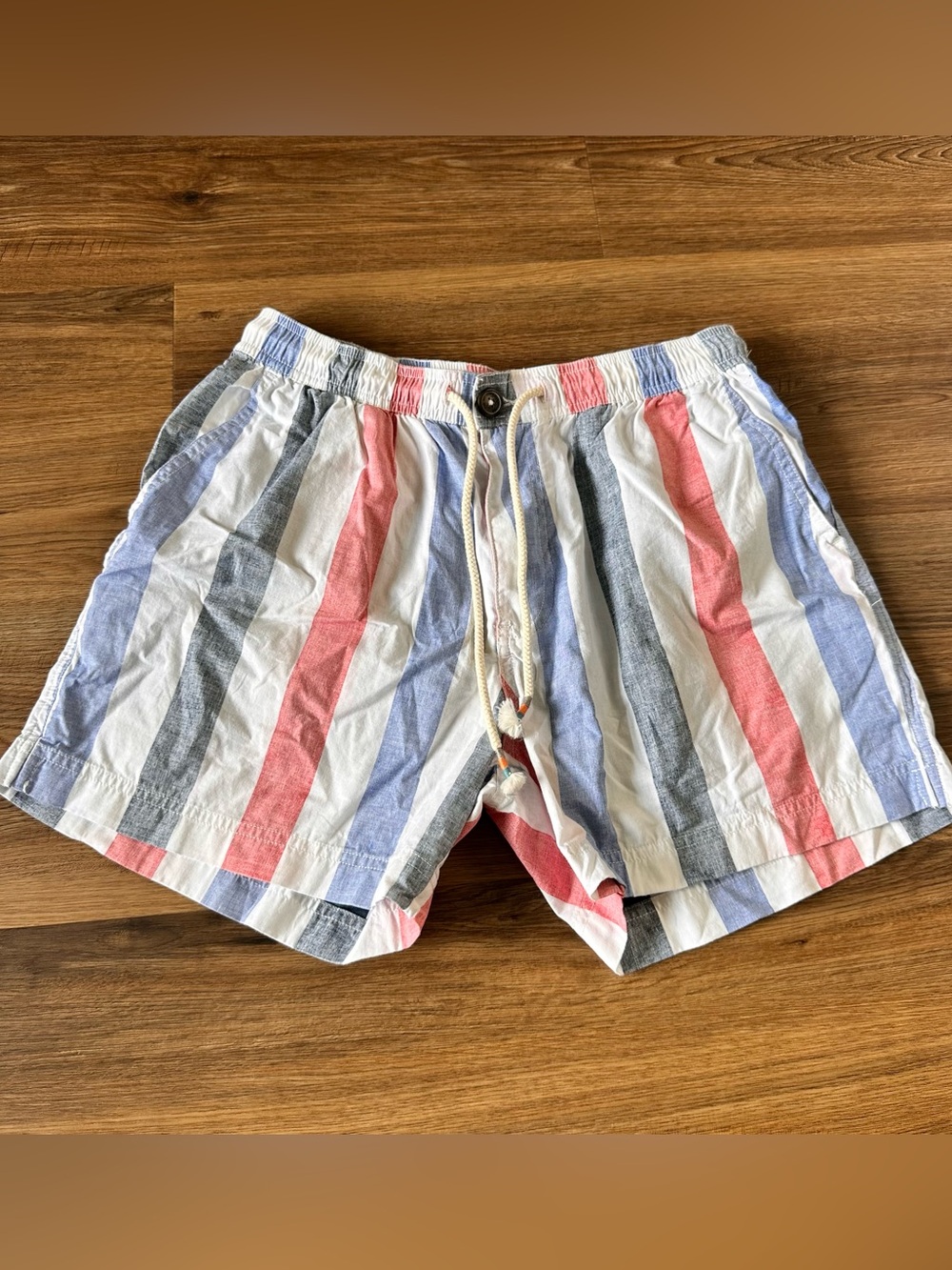 Chubbies Chino Shorts Mens Medium Flat Front 5.5" Regular Fit Striped Stretch